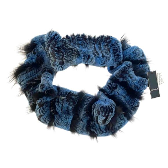 Diana Rosh Accessories - NWT Charm Furs x Diana Rosh 100% Genuine Fur Infinity Scarf - Blue & Black